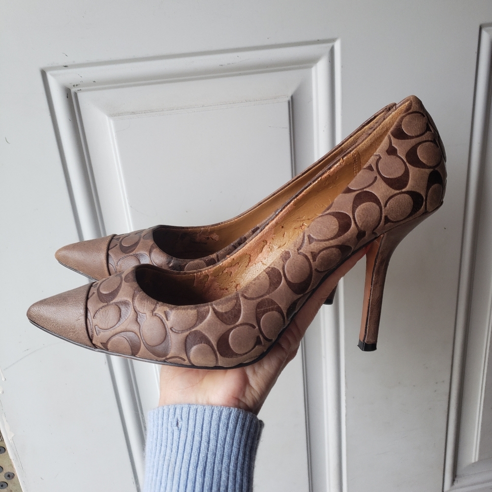 COACH Luca Signature Jacquard Monogram Brown Tan Leather Pointed Toe Pumps Sz 7 - Picture 7 of 15